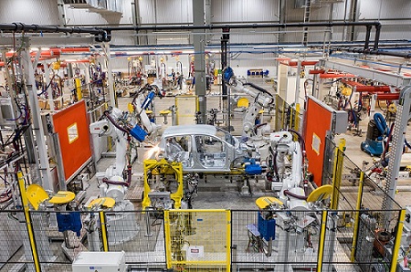 Electric vehicles continue to be exempted from registration fees. Photo: VinFast