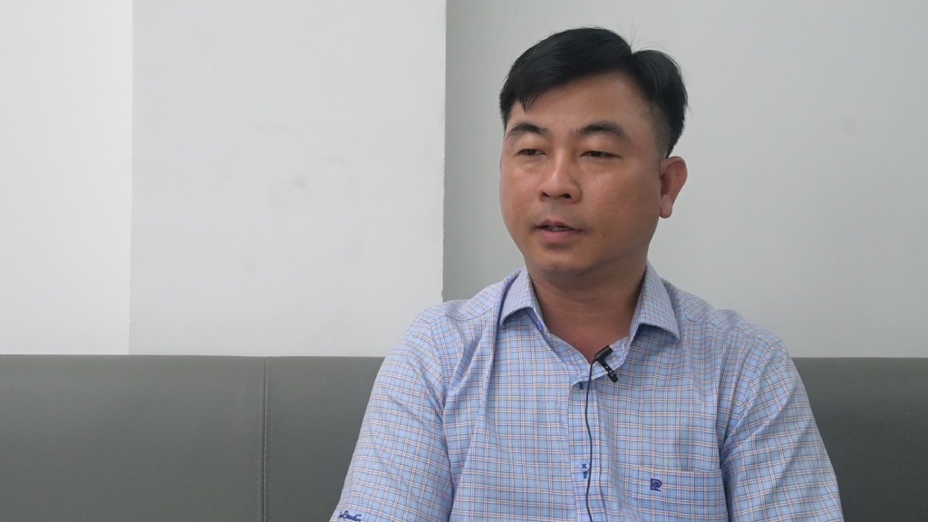 Ong Le Minh Truyen - Pho Giam doc phu trach Ban Quan ly du an dau tu xay dung cac cong trinh nong nghiep va phat trien nong thon tinh Ben Tre. Anh: Thanh Nhan