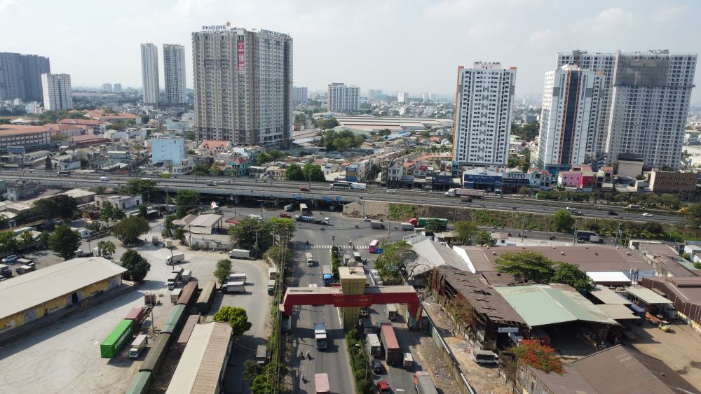 5 projects will be implemented connecting Binh Duong with Thu Duc city, Ho Chi Minh City. Photo: Dinh Trong