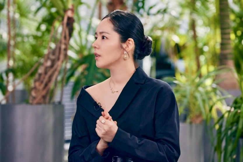 Actress Han Ga In on the show You Quiz On The Block. Photo: Naver