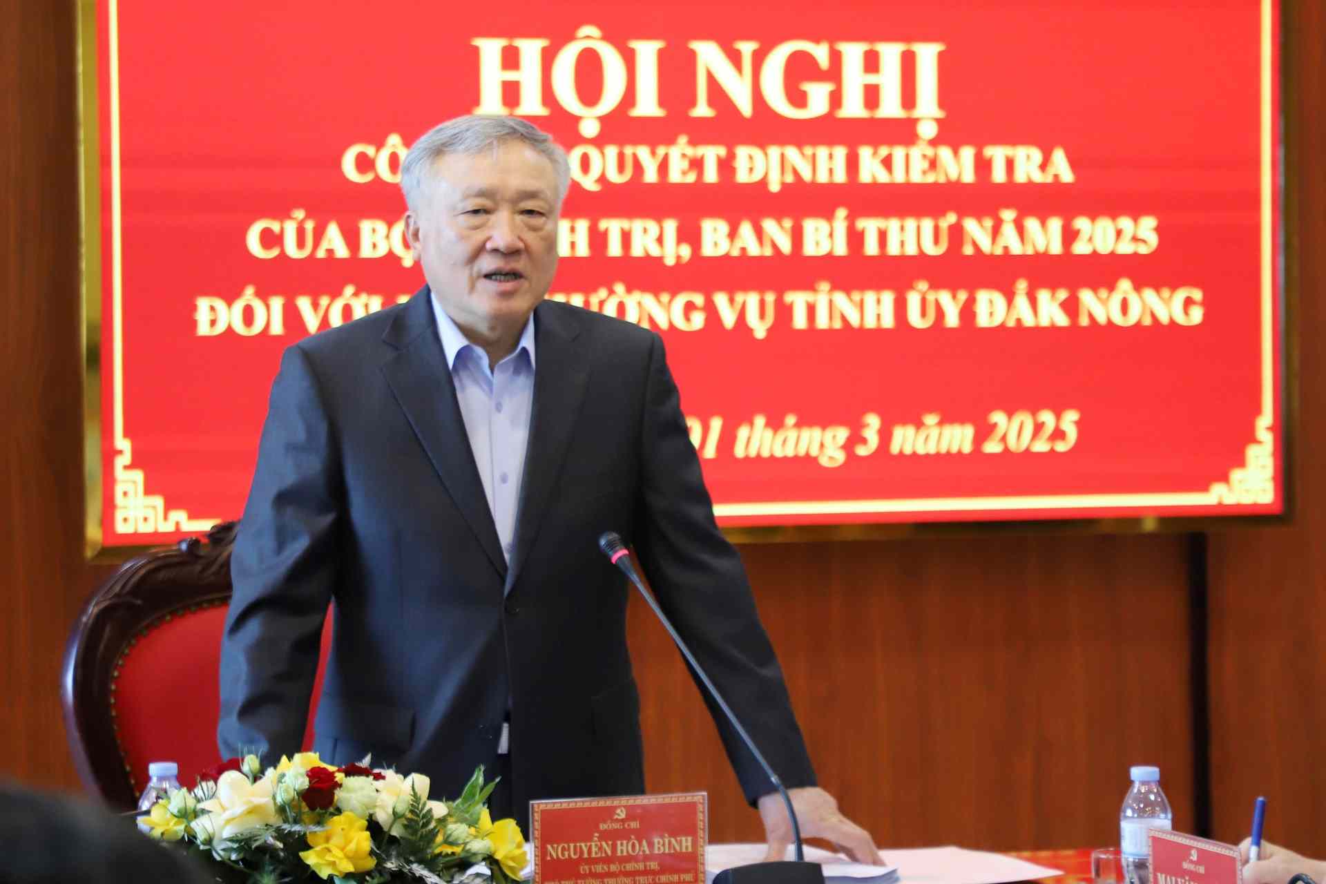 El equipo de inspeccion de 1923 fue encabezado por el miembro del Politburo, el viceprimer ministro Nguyen Hoa Binh. Foto: Hoang Hoai