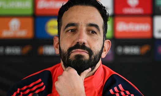 Ruben Amorim chưa lường hết được sự nguy hiểm tới từ truyền thông Anh. Ảnh: AFP