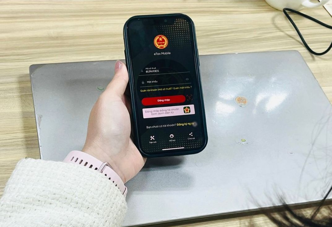 The Ministry of Finance has completed the synthesis, explanation and acceptance of opinions on the proposal to develop a Law on Personal Income Tax (replacement). Photo: Phuong Anh