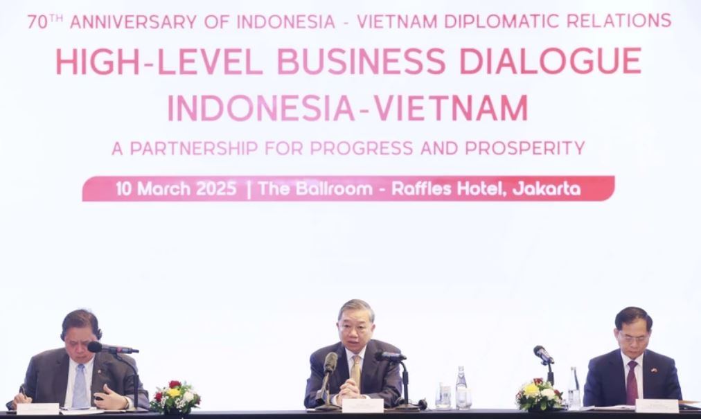 General Secretary To Lam attended the Business Forum "Vietnam and Indonesia: Partnership for progress and prosperity". Photo: VNA