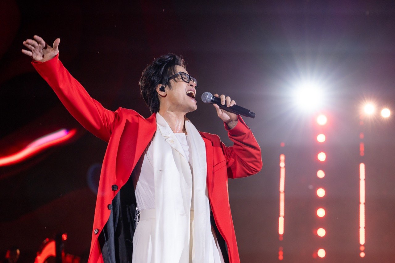 Singer Ha Anh Tuan. Photo: Organizing Committee.