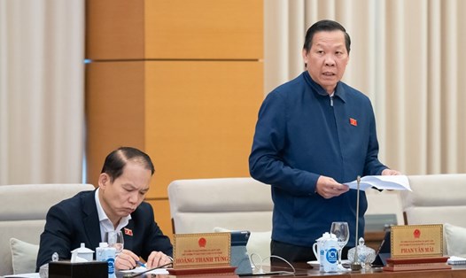 Chủ nhiệm Ủy ban Kinh tế và Tài chính của Quốc hội Phan Văn Mãi nói về thuế tiêu thụ đặc biệt cho xe hybrid. Ảnh: Quochoi.vn