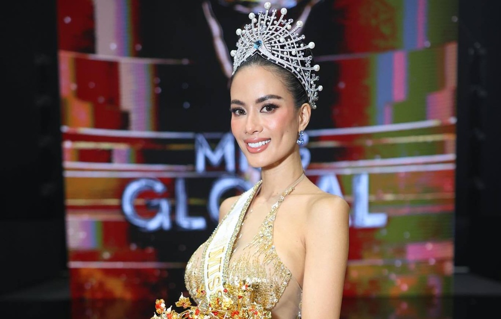 Miss Global Nguyễn Đình Như Vân làm mẹ đơn thân năm 18 tuổi