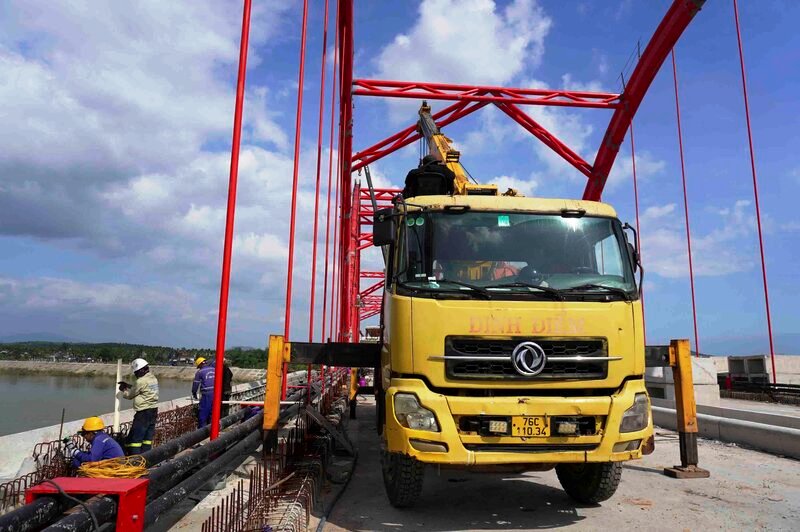 The Tra Khuc 3 bridge project in Quang Ngai province is being accelerated to complete in the third quarter of 2025. Photo: Vien Nguyen.