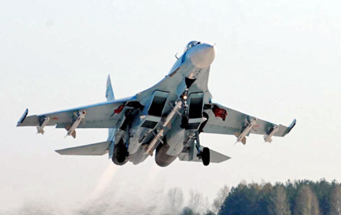 A Russian Su-27 fighter jet fuel refinery (photo) was attacked by Ukraine. Photo: Xinhua
