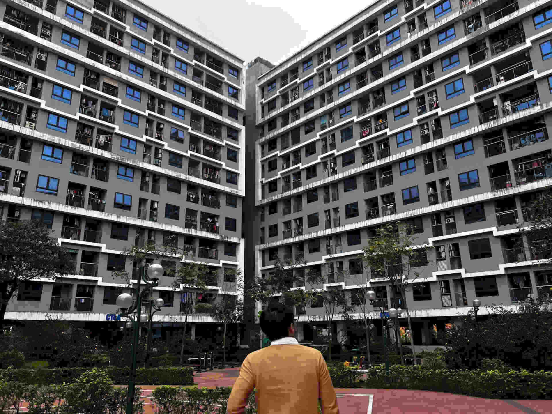 Người trẻ kiến nghị các giải pháp về dự án mua nhà, lãi suất thấp và ổn định để sớm có nhà ở. Ảnh minh họa: Minh Hương