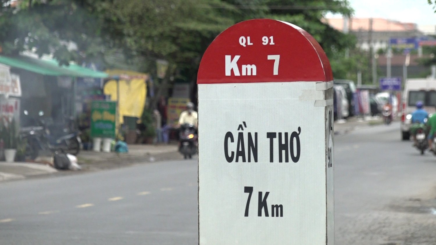 Cột Km7 của Quốc lộ 91 ở Cần Thơ. Ảnh: Tạ Quang