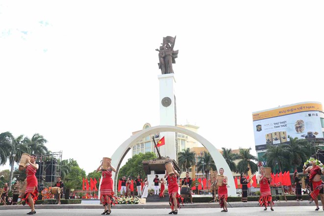 Lễ hội đường phố tô điểm cho sự phát triển của Buôn Ma Thuột