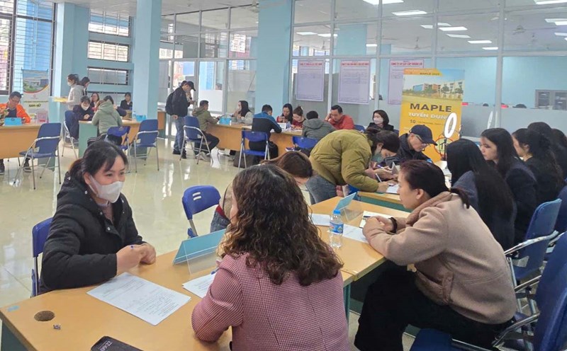 Nearly 2,000 workers attended the Hai Phong job fair. Photo: Hai Phong Employment Service Center