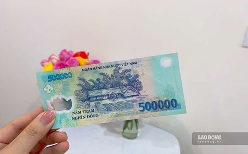 BIDV applies a savings interest rate range for individual customers in the range of 0.1 - 4.9%/year. Illustrative photo: Tra My