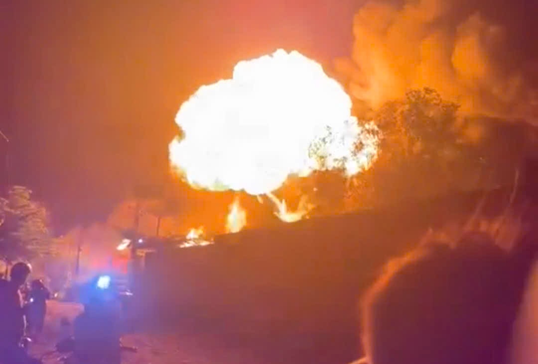 Scene of the paint factory fire in Dong Nai. Photo: Provided by the people