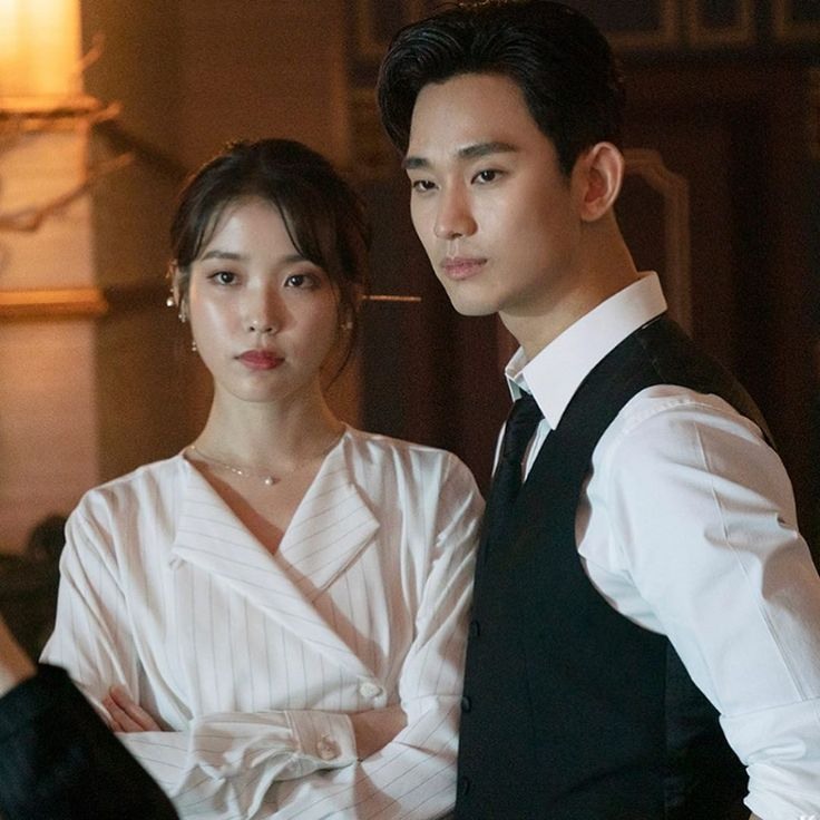 Kim Soo Hyun va IU co moi quan he than thiet hon 10 nam. Anh: Instagram