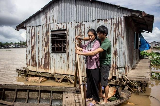 Quý Bình và Lê Phương từng tái hợp trong phim “Sông phố nhà ghe” năm 2016. Ảnh: Nhà sản xuất phim “Sông phố nhà ghe”