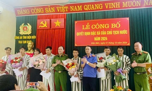 Trại tạm giam Công an tỉnh Điện Biên công bố quyết định đặc xá năm 2024 cho các phạm nhân đủ điều kiện. Ảnh: Công an Điện Biên