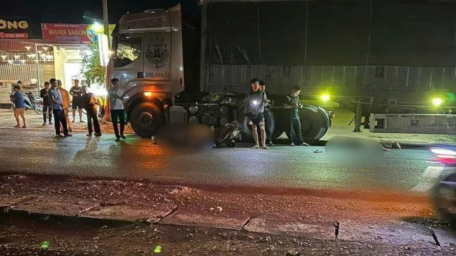 Scene of the accident on National Highway 6. Photo: Provided by the people