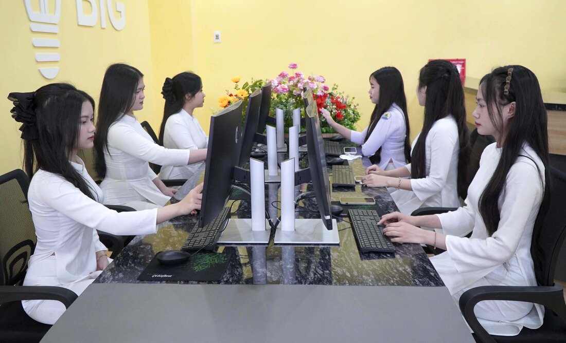 Thu vien so Ba To duoc trang bi thiet bi cong nghe thong minh. Anh: Vien Nguyen.