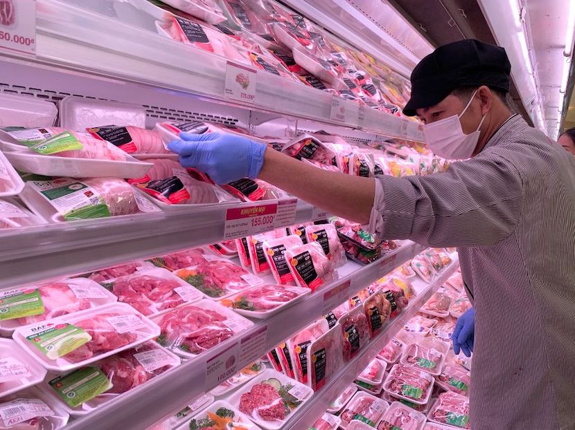 On March 11, the price of live pigs nationwide fluctuated, trending down in the North and increasing slightly in the South. Photo: Phuong Anh