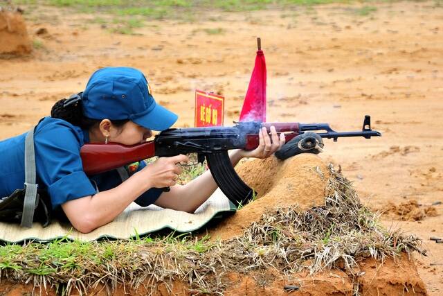 Proposal to increase subsidies and allowances for militia and self-defense forces. Illustrative photo: VGP