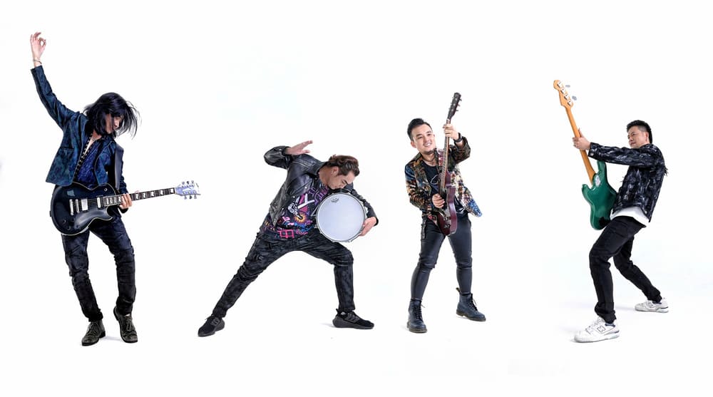 The group But Tuong organized a special music program to celebrate their 30-year journey. Photo: Organizing Committee