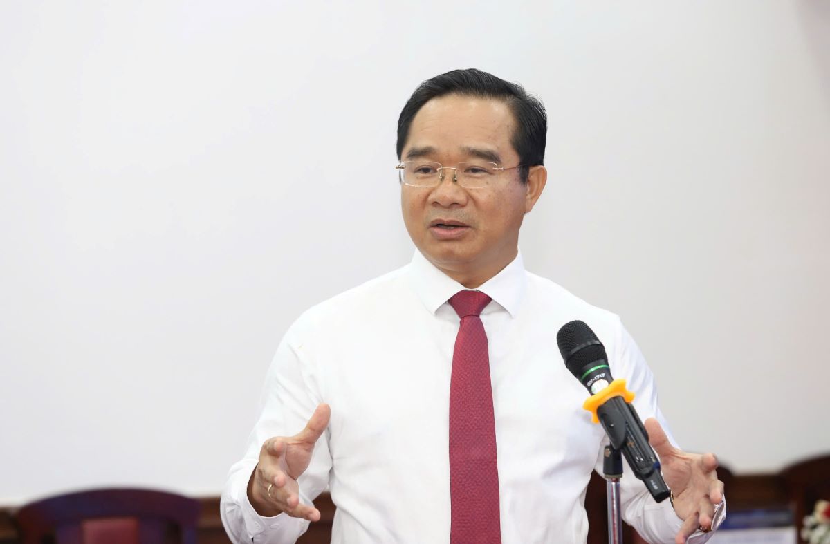 Chairman of Ho Chi Minh City People's Committee Nguyen Van Duoc spoke at the workshop. Photo: Tung Anh
