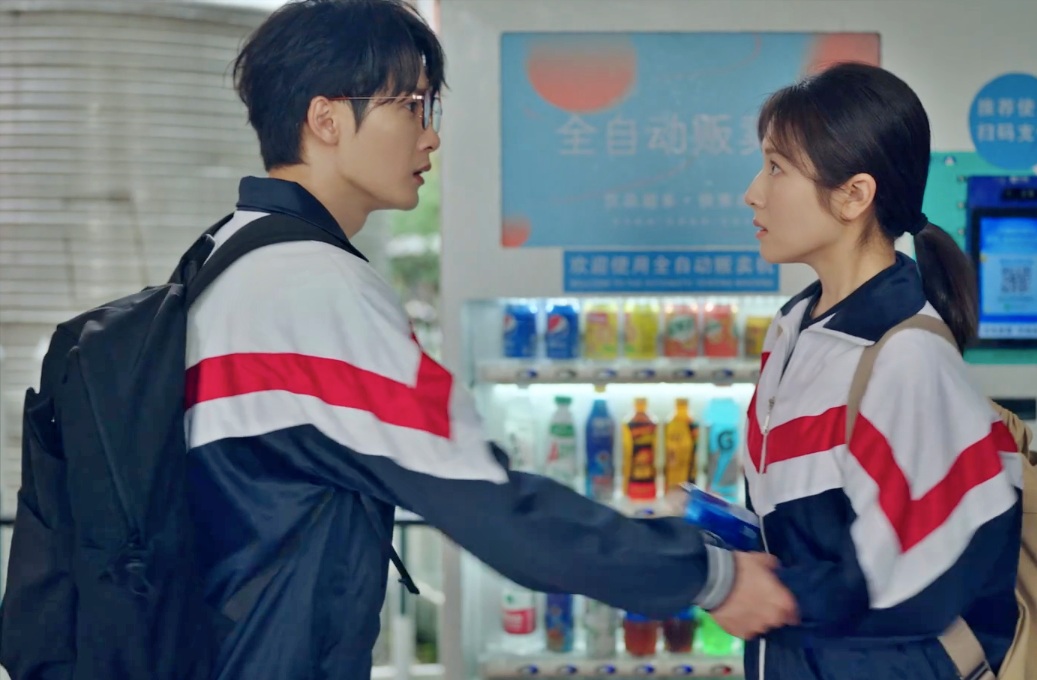 Dan Kien Thu and Ly Lan Dich in the film. Photo: VieOn