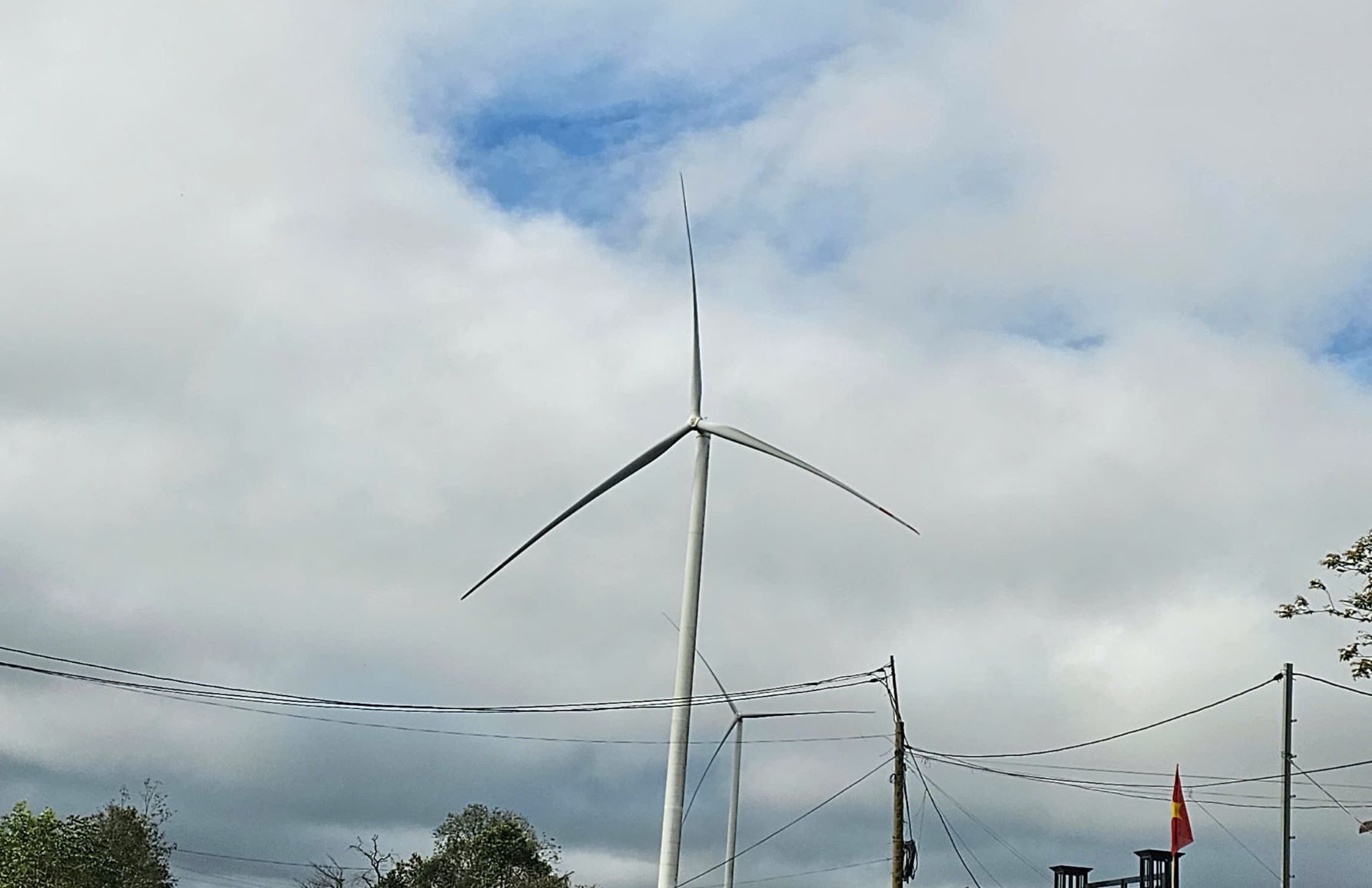 Many Dak Nong wind power projects cannot be put into operation. Photo: Bao Lam