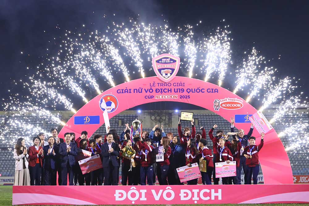 Phong Phu Ha Nam won the 2025 National U19 Women's Championship - ACECOOK Cup. Photo: VFF