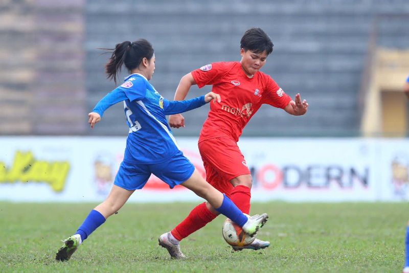 U19 nu phu ha nam (rojo) dibujo 0-0 contra Thai Nguyen T&T. Foto: VFF