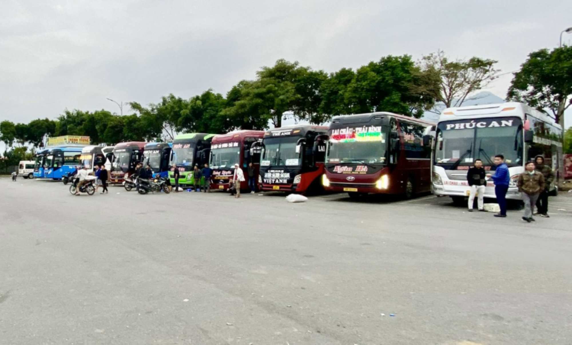 The Chairman of the Vietnam Automobile Transport Association said that the regulation on limiting driving time is directly affecting drivers and transportation businesses. Photo: Tong Bao