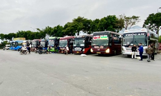 Chủ tịch Hiệp hội Vận tải ôtô Việt Nam cho biết, quy định về giới hạn thời gian lái xe đang gây ảnh hưởng trực tiếp tới các tài xế và doanh nghiệp vận tải. Ảnh: Tống Bao