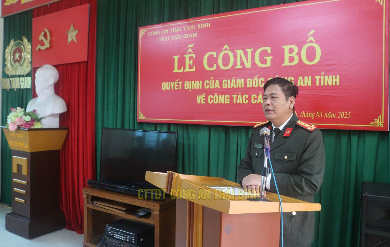Dong chi Dai ta Vu Manh Ha - Pho Bi thu Dang uy, Pho Giam doc Cong an tinh phat bieu tai buoi le. Anh: Cong an tinh Thai Binh