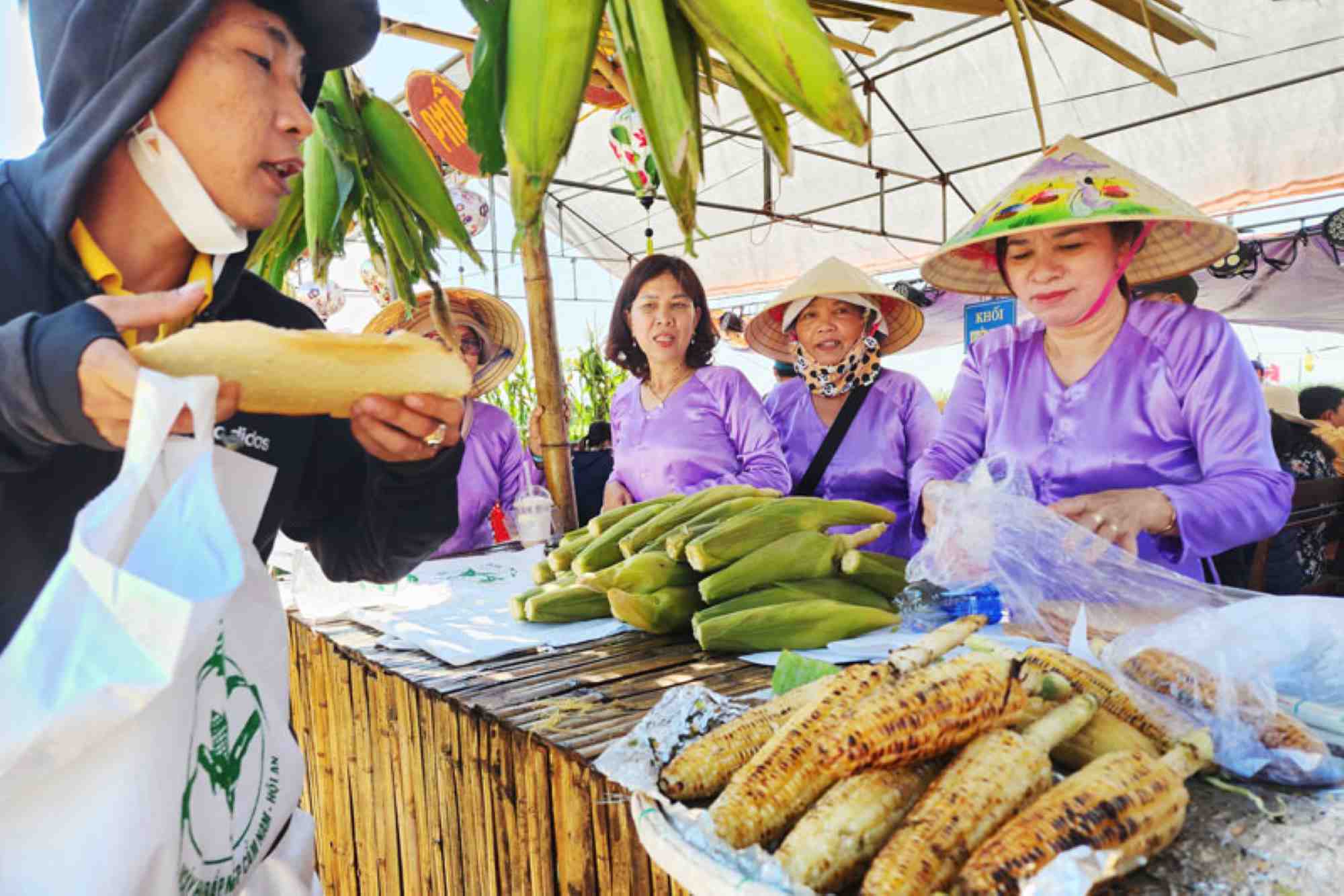 The Cam Nam sticky rice festival will take place on March 15 and 16 at Thanh Nam Corn Festival, Cam Nam Ward, Hoi An. Photo: Nguyen Thuy