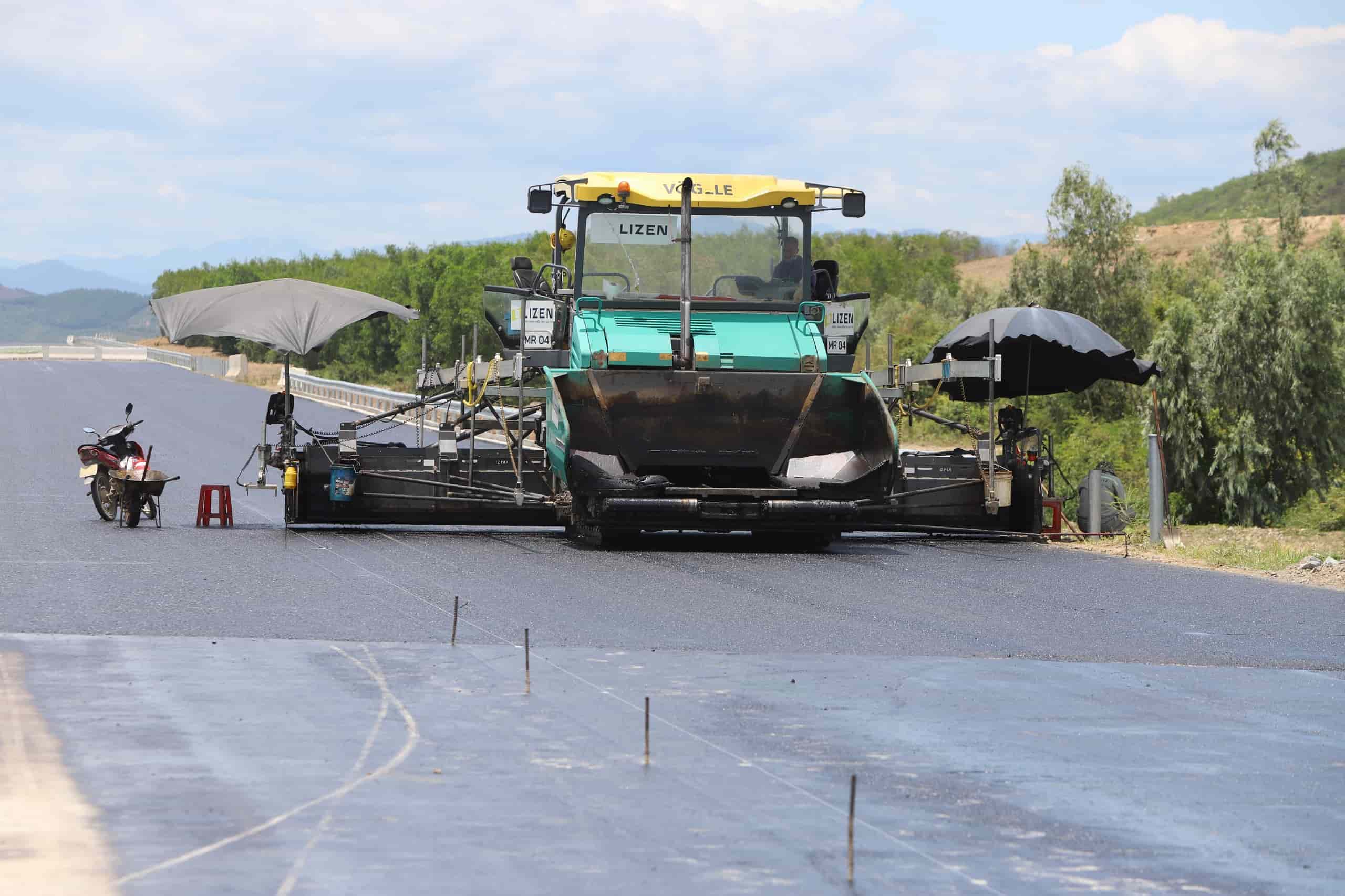 Khanh Hoa will have 2-3 options to merge communes and wards. Photo: Huu Long