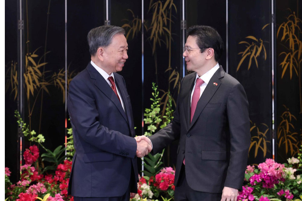 General Secretary To Lam holds talks with Singaporean Prime Minister Lawrence Wong. Photo: VNA