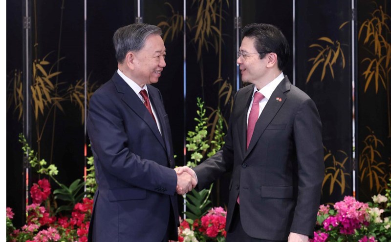 General Secretary To Lam holds talks with Singaporean Prime Minister Lawrence Wong. Photo: VNA