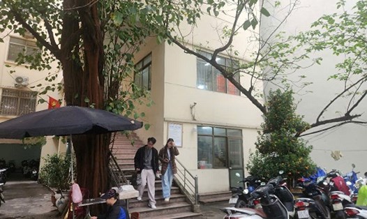 Người dân đến làm thủ tục cấp đổi căn cước công dân tại số 117B phố Thái Hà, quận Đống Đa, TP Hà Nội. Ảnh: Minh Hạnh