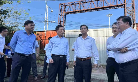 Phó Thủ tướng Hồ Đức Phớc kiểm tra loạt dự án đất vàng bỏ hoang Nha Trang. Ảnh: Hữu Long