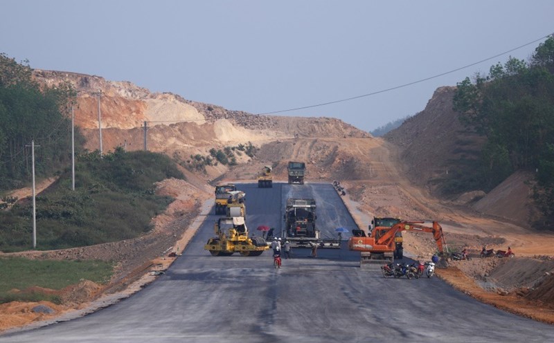 Construction site of a component project of the North - South Expressway project. Photo: VGP