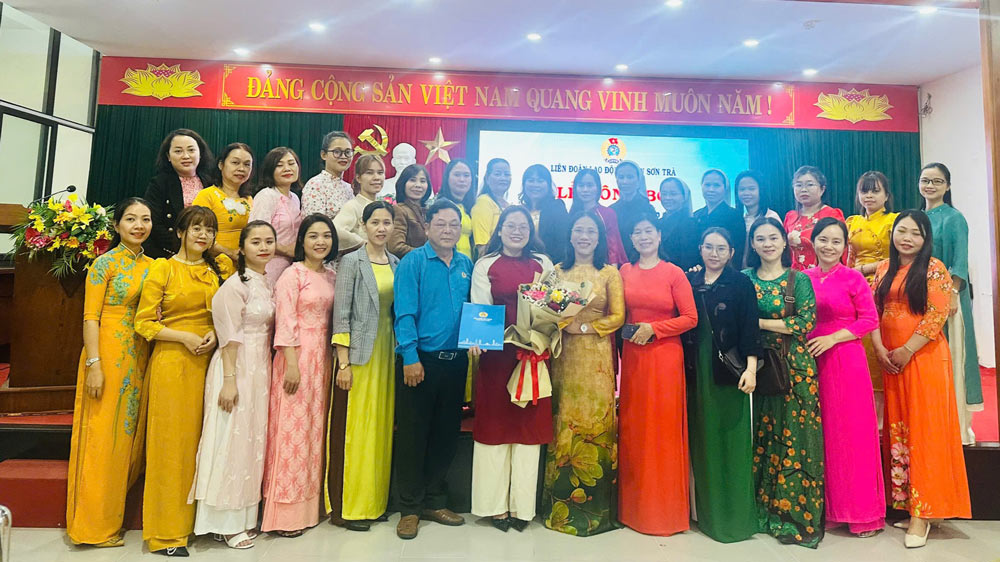 Son Tra District Labor Federation, Da Nang launched the independent Preschool classes Union in An Hai Nam Ward with 42 union members. Photo: Tra Van