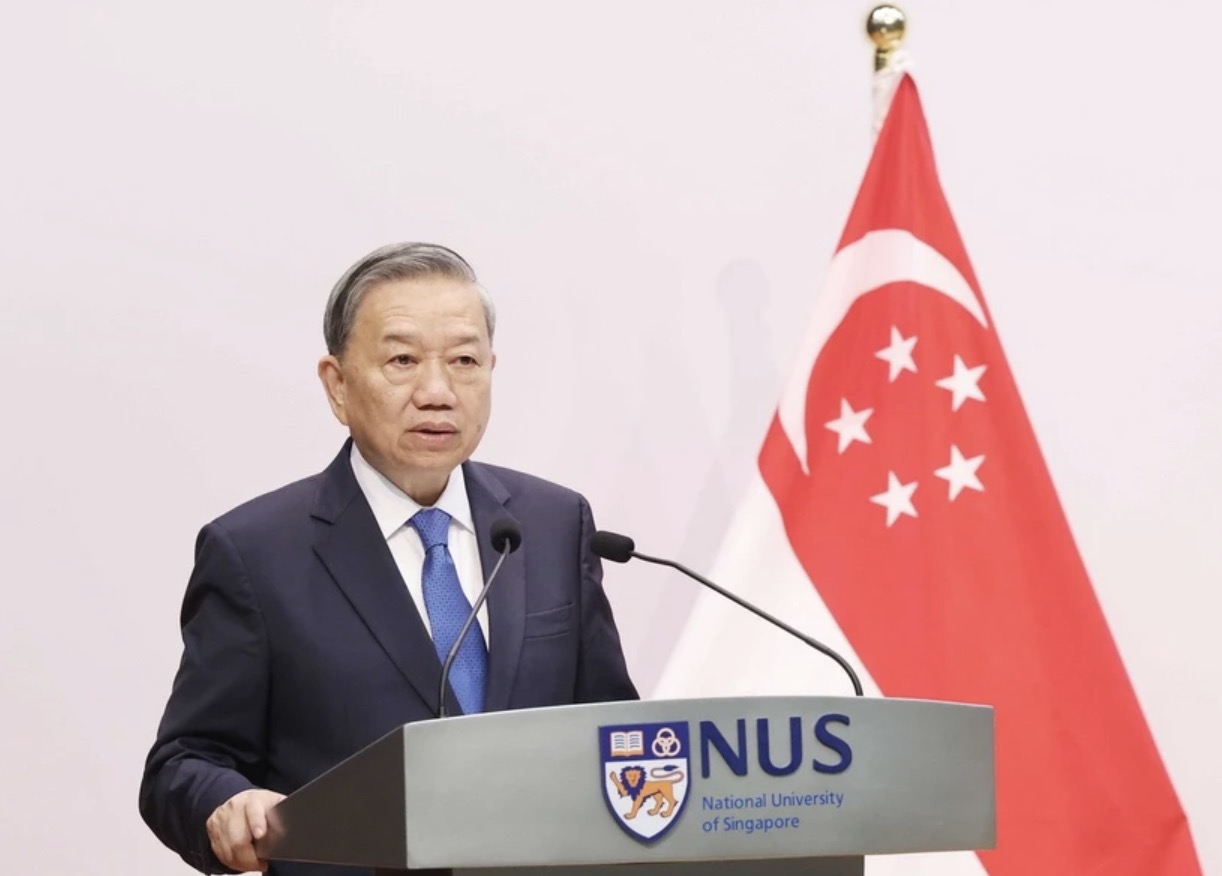 General Secretary To Lam delivered a policy speech at Ly Quang Dieu School of Public Policy (National University of Singapore). Photo: VNA