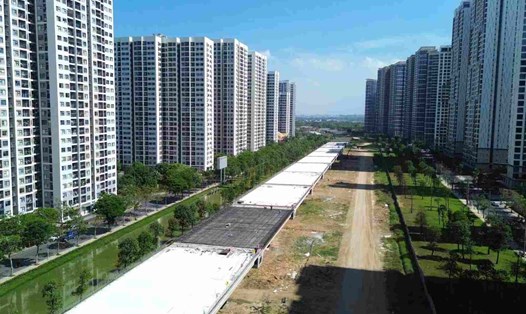 Thi công đoạn trên cao Vành đai 3 qua TP Thủ Đức, TPHCM. Ảnh: Minh Quân