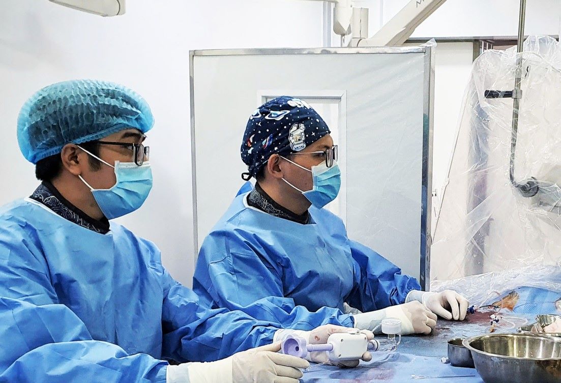 Early recognition of stroke signs and bringing the patient to a medical facility as soon as possible is a decisive factor in the patient's ability to save life and recover. Photo: Provided by Thu Duc City Hospital.