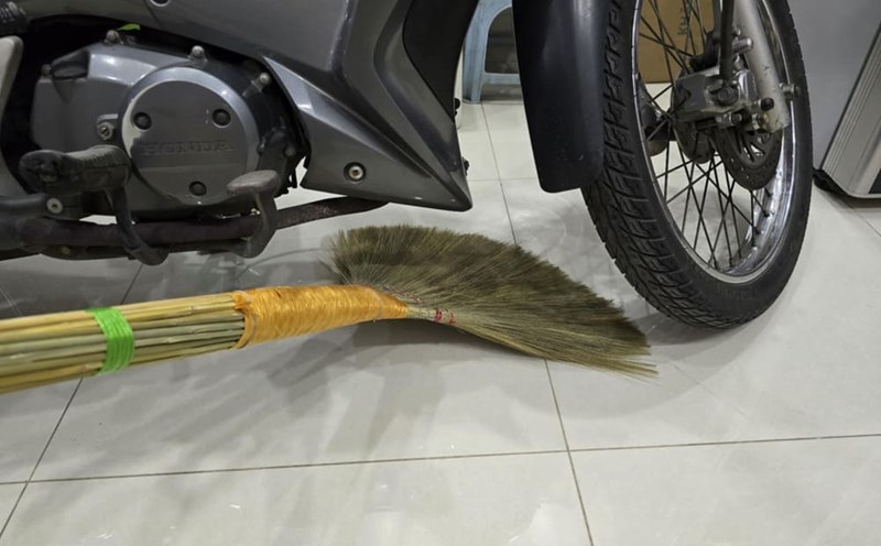 Prepare all the tools to make cleaning the house more convenient and effective. Photo: Dat