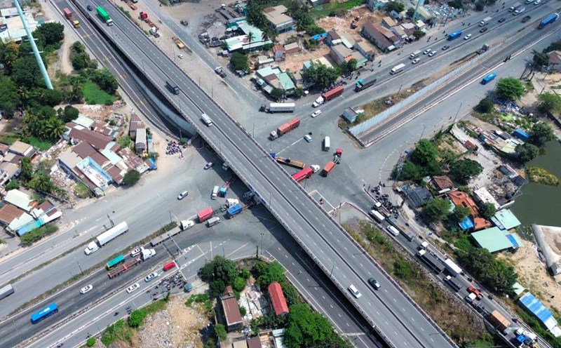 My Thuy intersection (Thu Duc City, Ho Chi Minh City). Photo: Anh Tu
