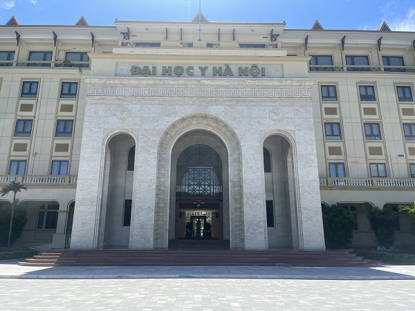 Headquarters of Hanoi Medical University. Photo: Reporter