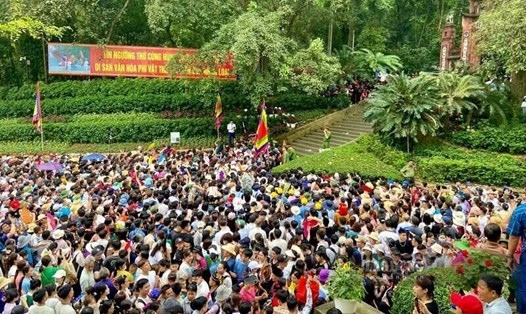 Giỗ Tổ Hùng Vương và Tuần Văn hóa – Du lịch Đất Tổ năm Ất Tỵ năm nay có nhiều hoạt động văn hóa, thể thao, du lịch được tổ chức. Ảnh: Tô Công.